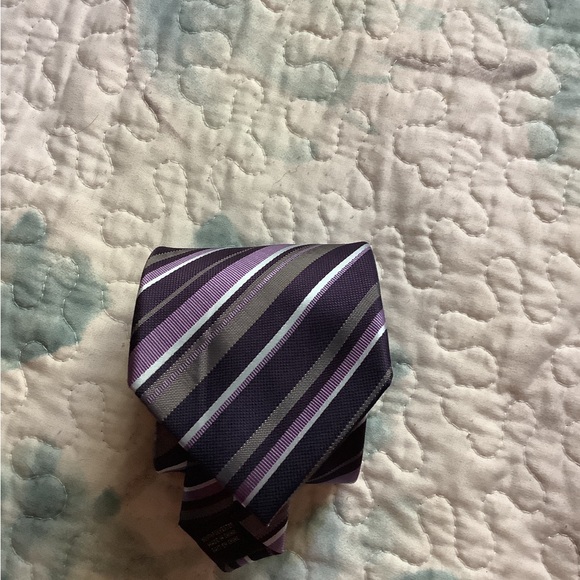 George tie EUC, 59” long dark and light purple silver white diagonal stripes - Picture 5 of 5